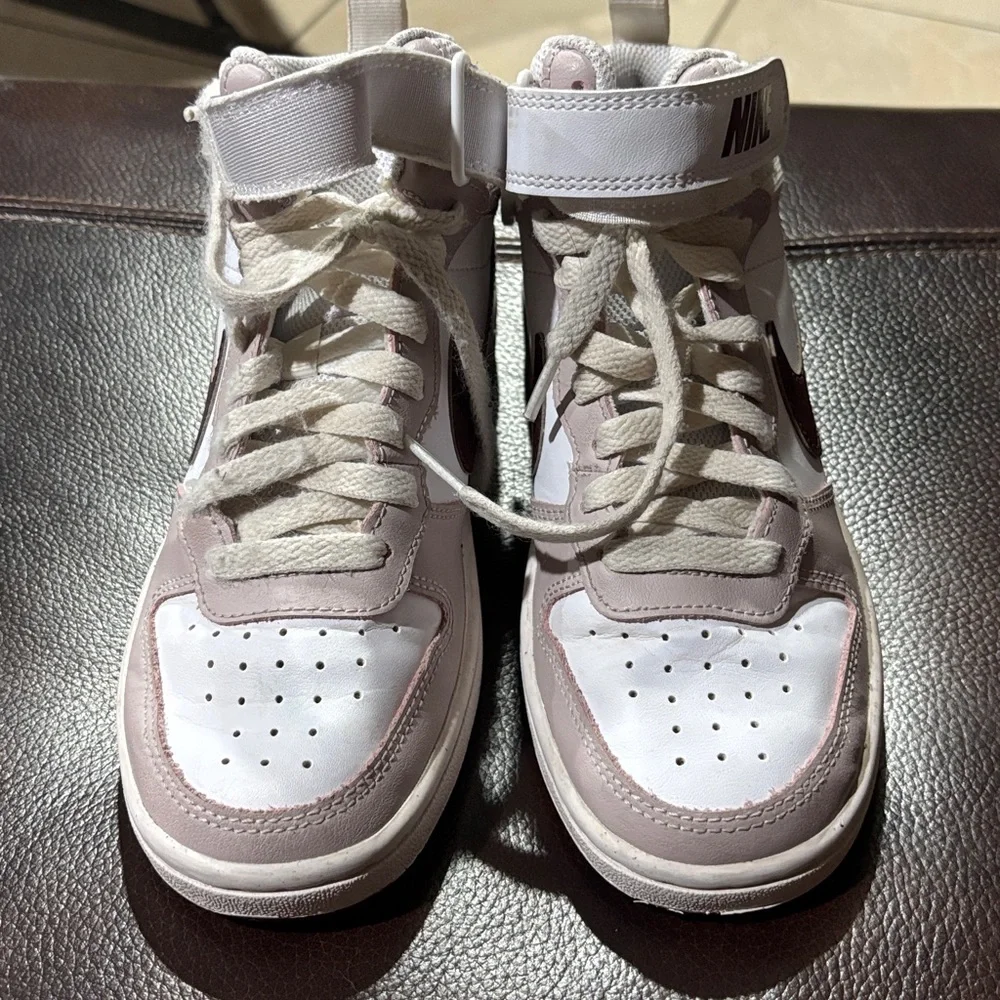 Nike Shoes - Picture 2 of 7